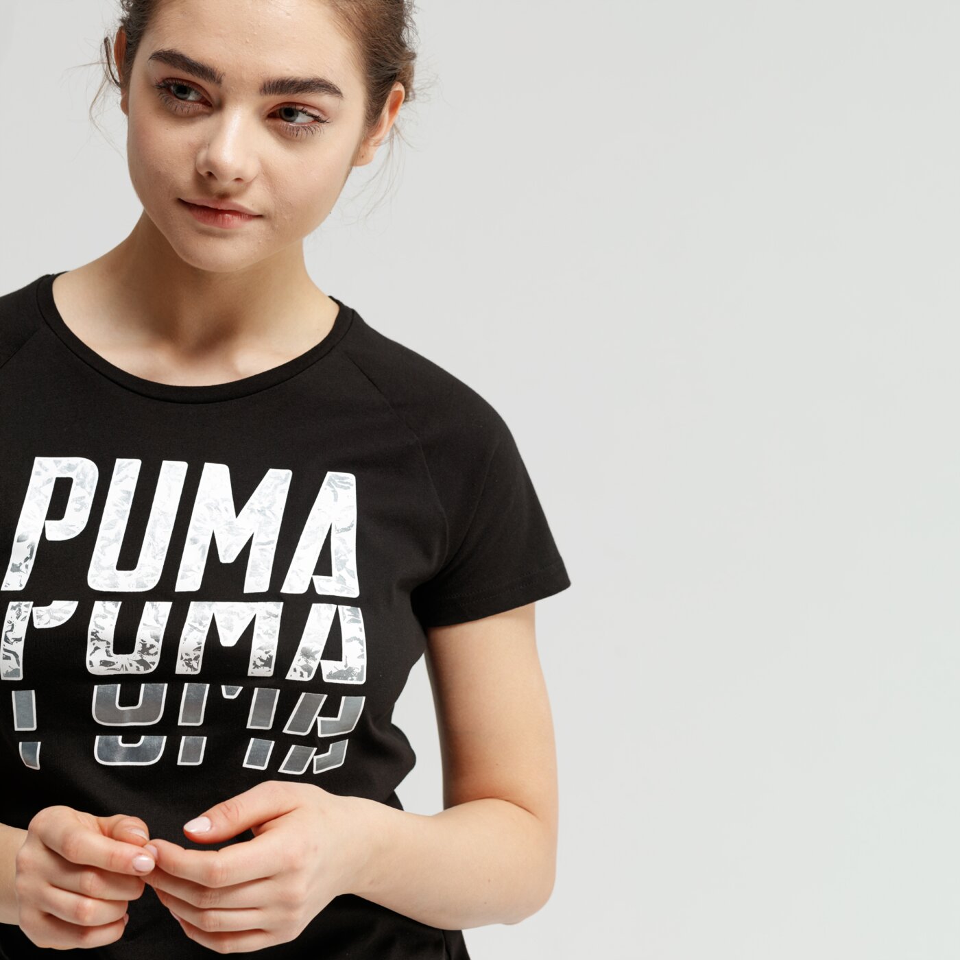 Koszulka damska PUMA T-SHIRT SS FONT GRAPHIC 85435201 kolor czarny