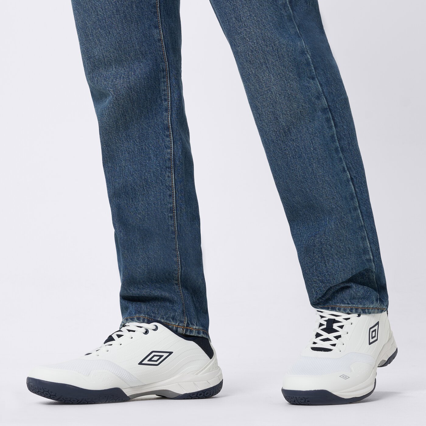 Buty sportowe męskie UMBRO WALKER umml125008 kolor biały