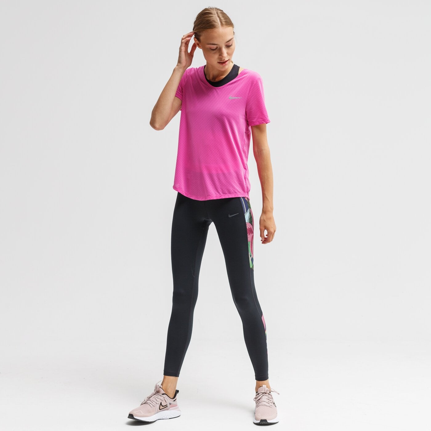 Koszulka damska NIKE T-SHIRT W NK TOP SS BREATHE cj2568-601 kolor różowy