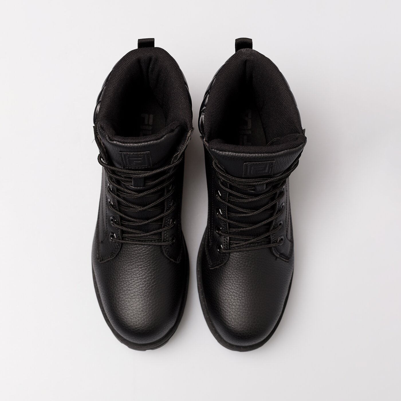 Trapery męskie FILA WEEHAUKEN 1hm01833001 kolor czarny