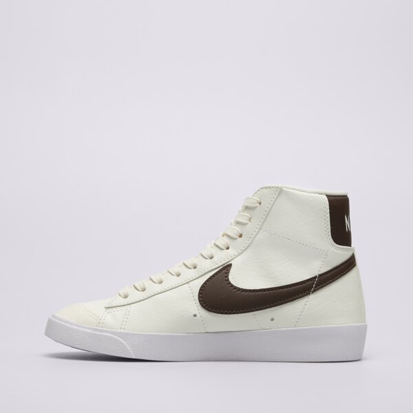 Buty sportowe damskie NIKE BLAZER MID '77 NEXT NATURE dq4124-107 kolor beżowy
