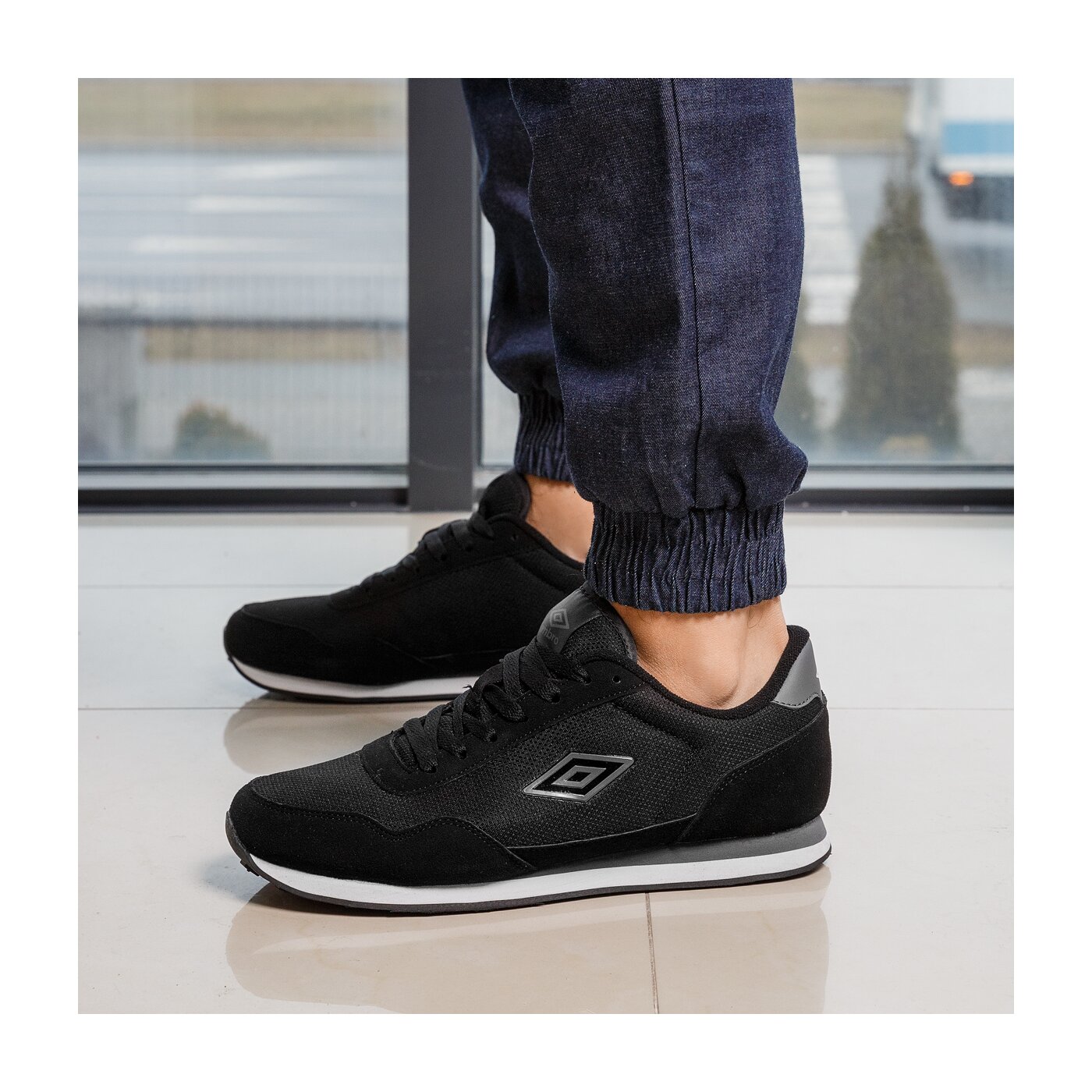 UMBRO BASE II ummd117010 kolor czarny