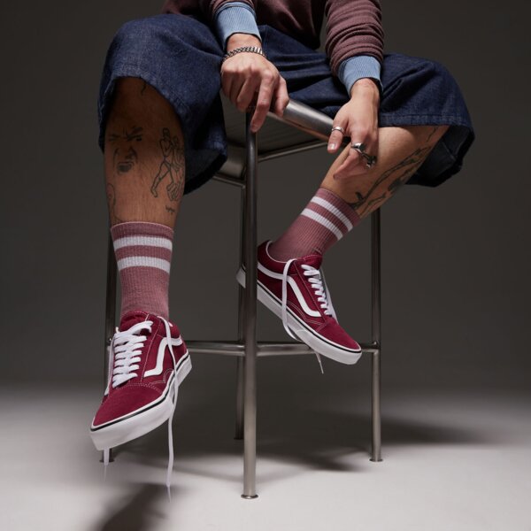 Buty sportowe męskie VANS OLD SKOOL  vn000cr5zcf kolor bordowy