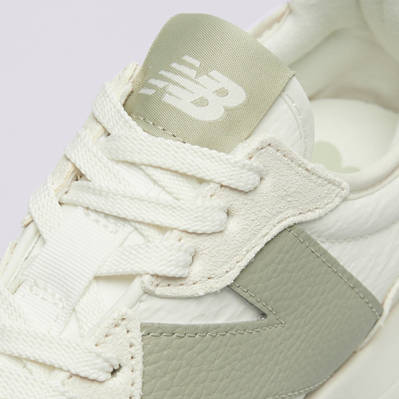 Buty sportowe damskie NEW BALANCE 327  ws327ftb kolor beżowy