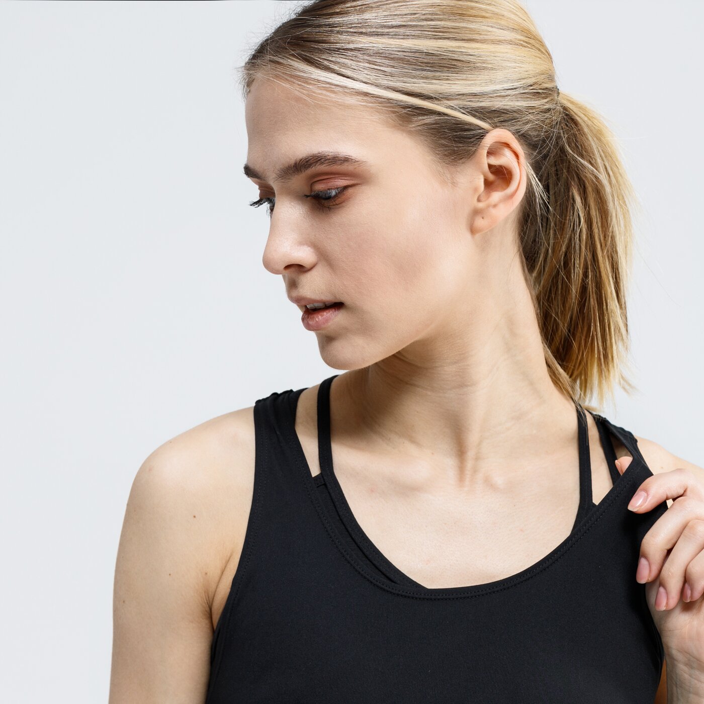 Top damski NIKE TANK DRI-FIT VICTORY cj2363-010 kolor czarny