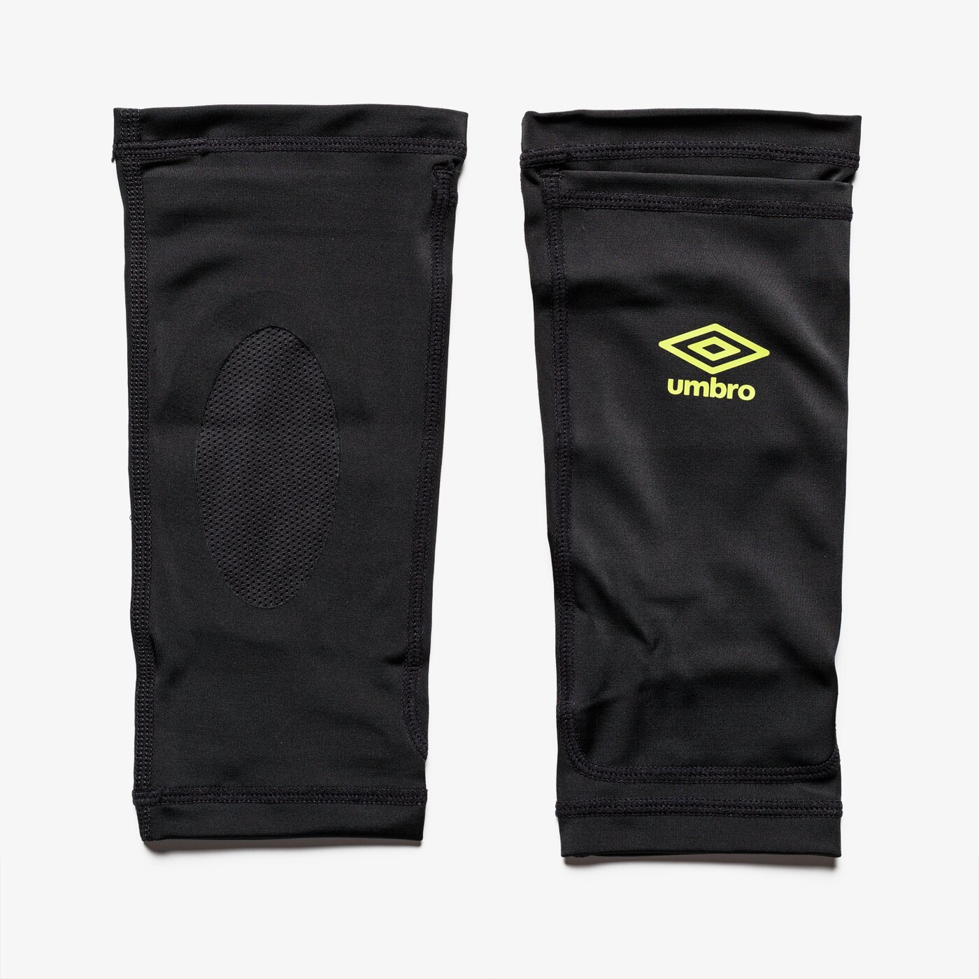Męskie UMBRO OCHRANIACZE NEO VENTO PRO SLEEVE 20894u-fym kolor czarny