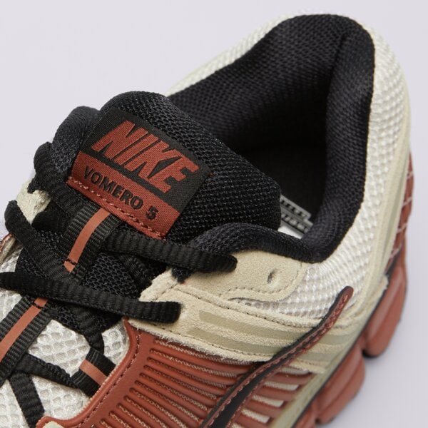 Buty sportowe męskie NIKE ZOOM VOMERO 5 hf1553-201 kolor beżowy