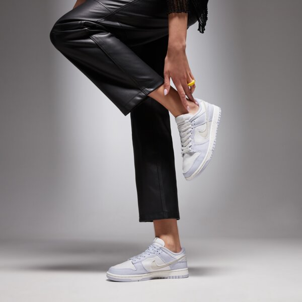 Buty sportowe damskie NIKE W DUNK LOW hf1985-001 kolor szary