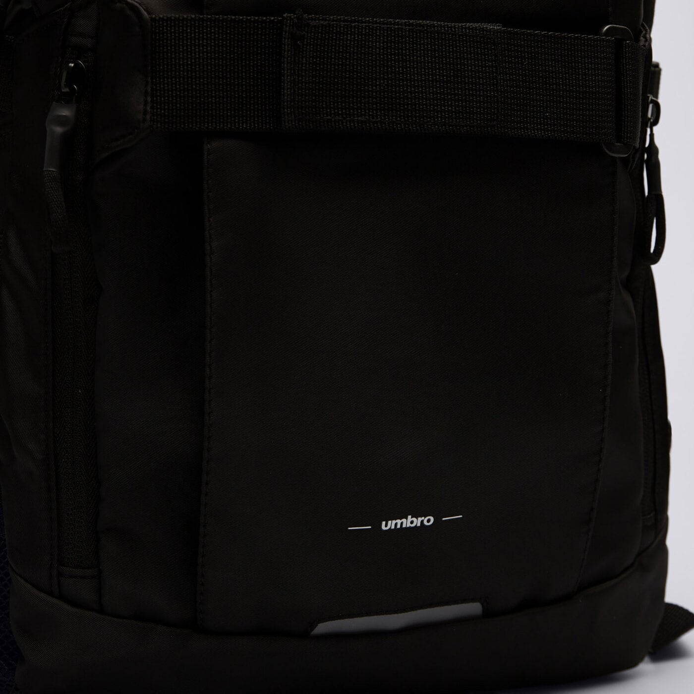 Plecak damski UMBRO PLECAK UMBRO RIVERSO ul324plu14001 kolor czarny