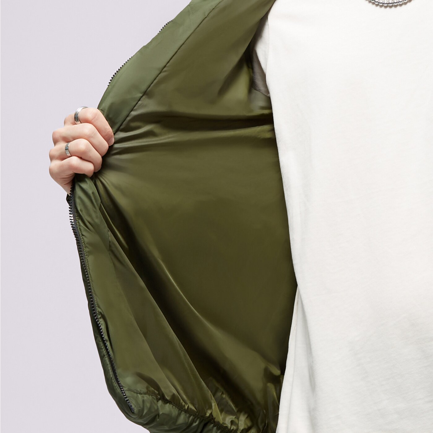 Kurtka zimowa męska PUMA KURTKA ZIMOWA ESS HOODED PADDED 84893831 kolor zielony