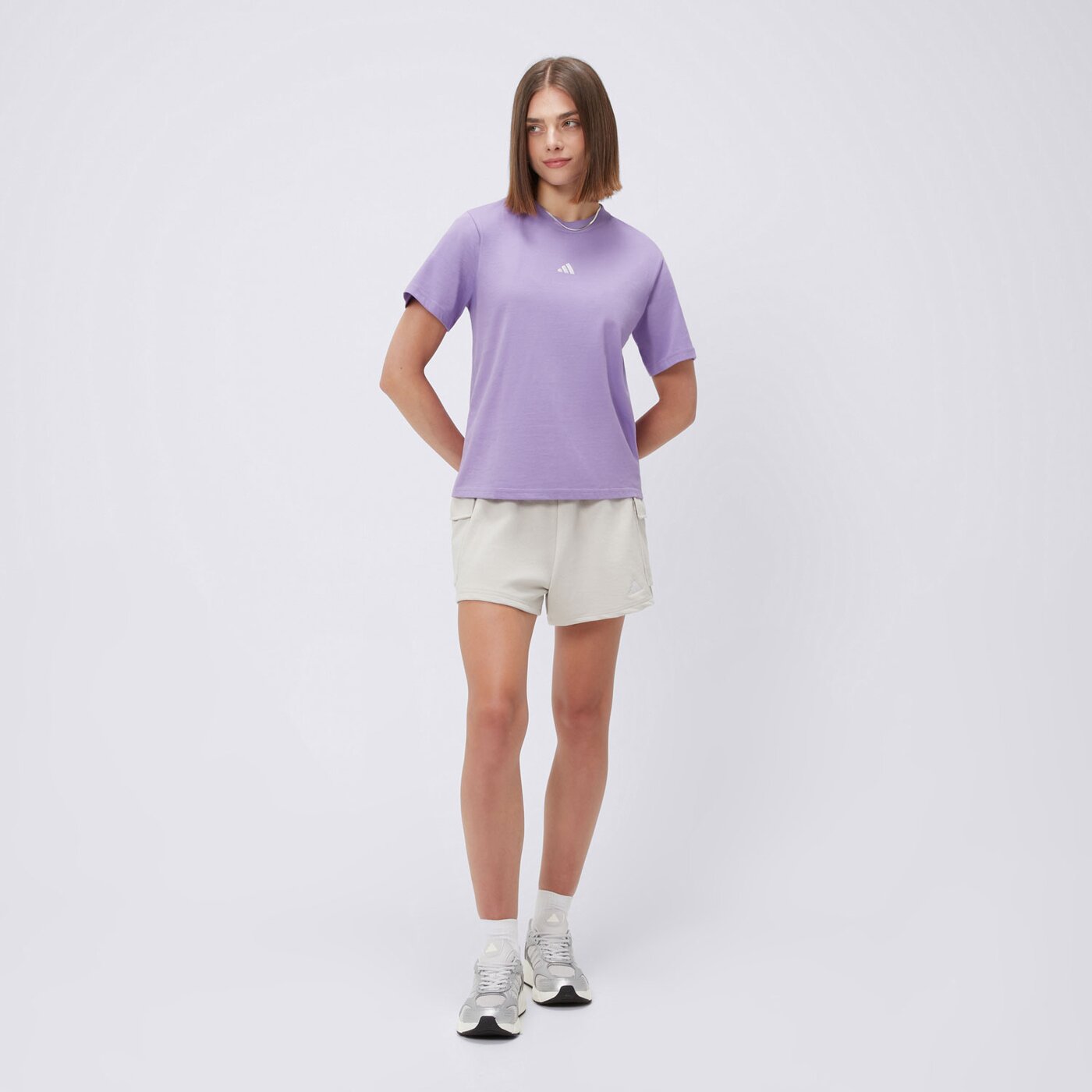 Spodenki damskie ADIDAS SZORTY W SL FT SHO jc5699 kolor beżowy