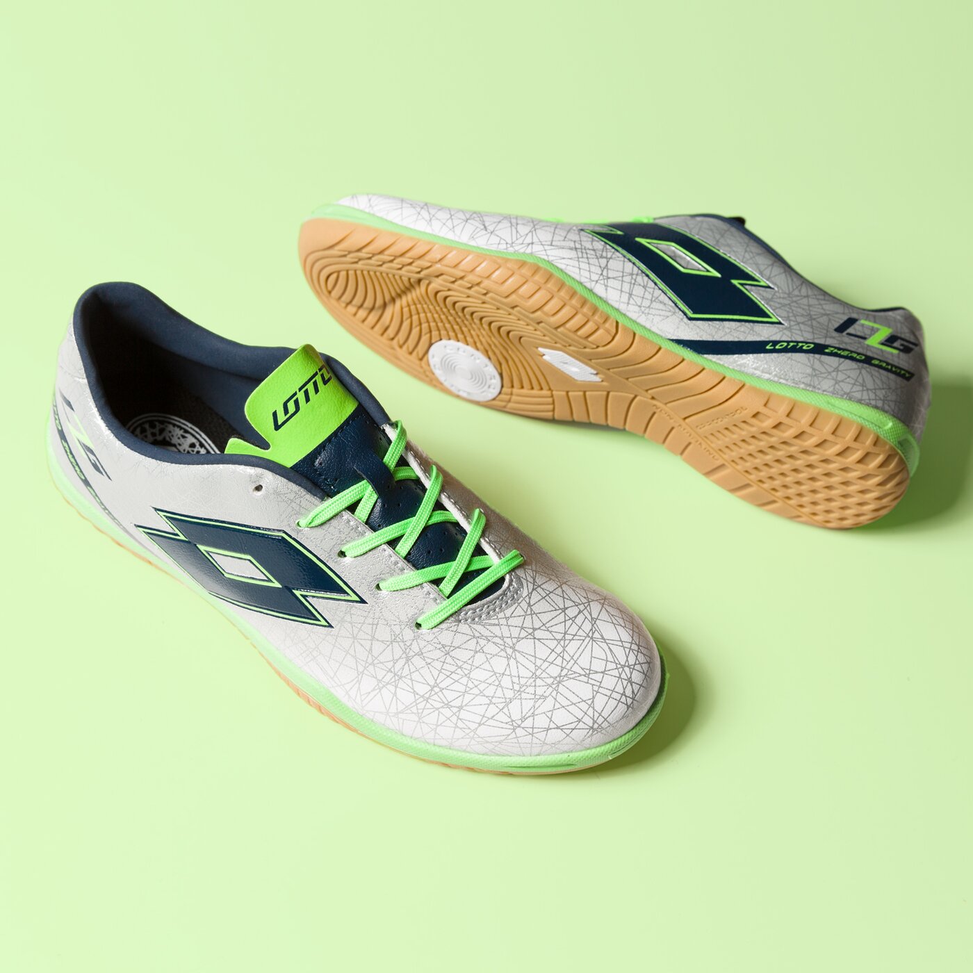 Buty piłkarskie dla dzieci LOTTO LZG VIII 700 ID JR s7189 kolor srebrny