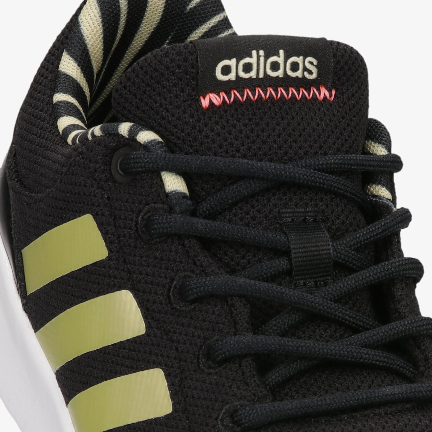 Buty sportowe damskie ADIDAS QT RACER 2.0 gx5681 kolor czarny