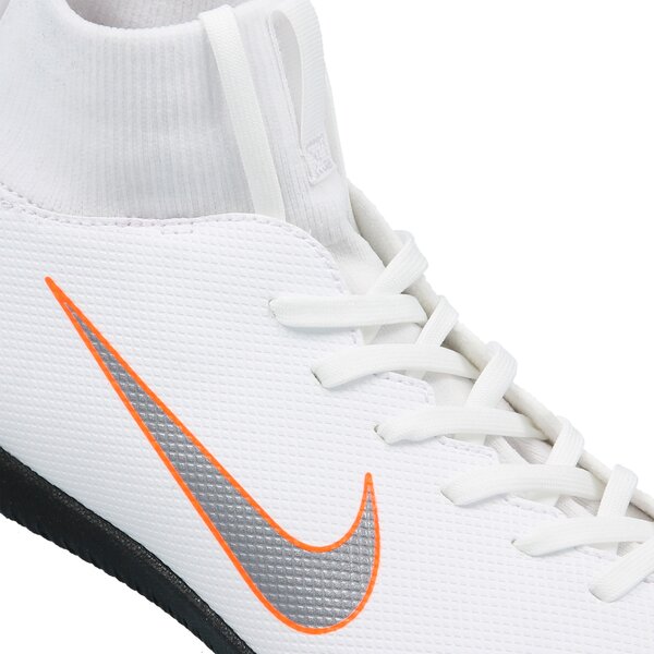 Buty piłkarskie dla dzieci NIKE JR SUPERFLYX 6 CLUB IC ah7346-107 kolor biały