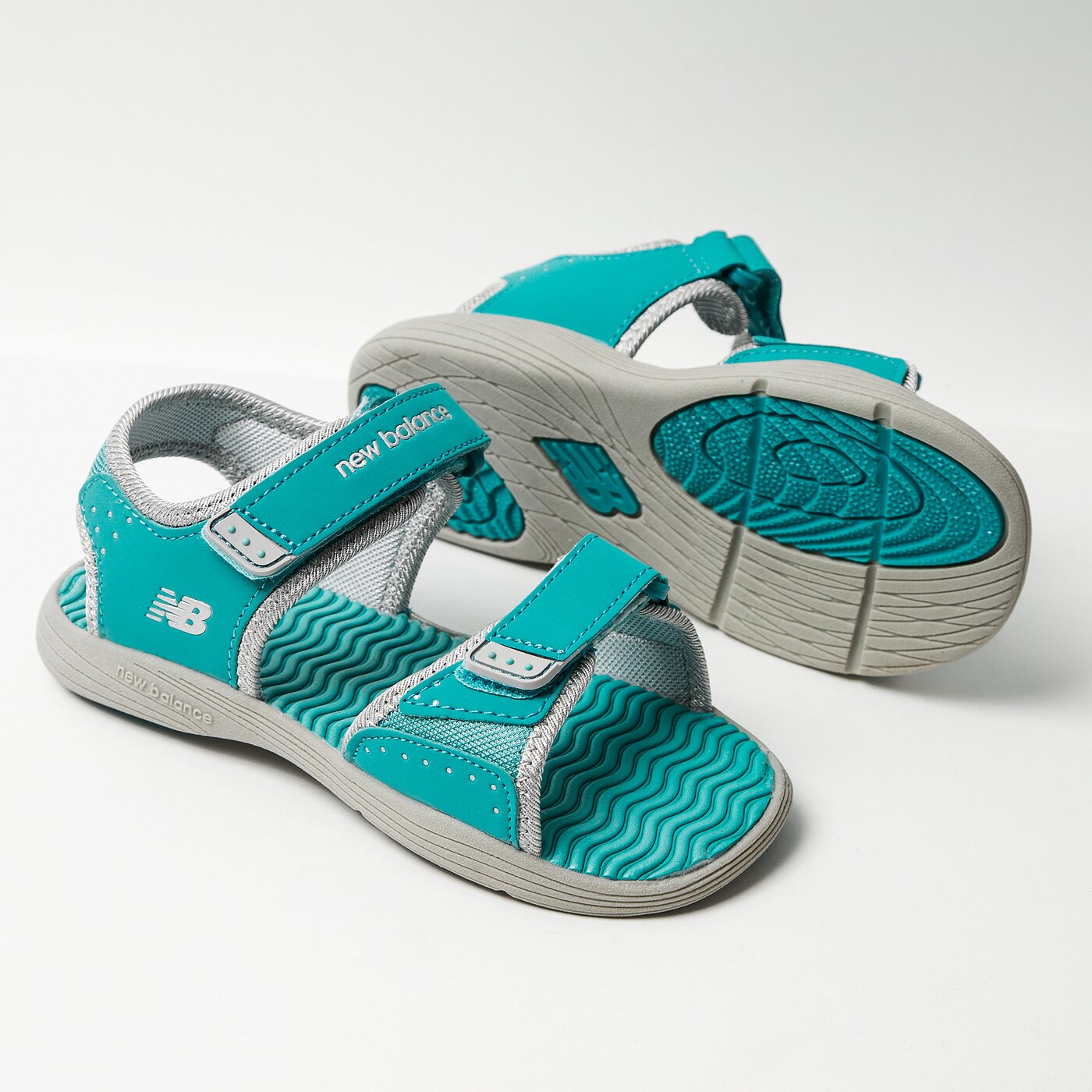 Sandały dla dzieci NEW BALANCE K2004GRG k2004grg kolor niebieski