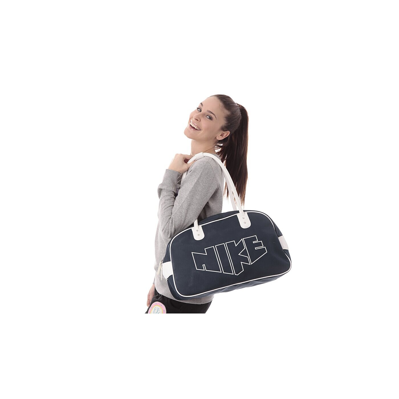 Torba sportowa damska NIKE TORBA HERITAGE 76 PRINT SHOULDER CLU ba4646417 kolor granatowy