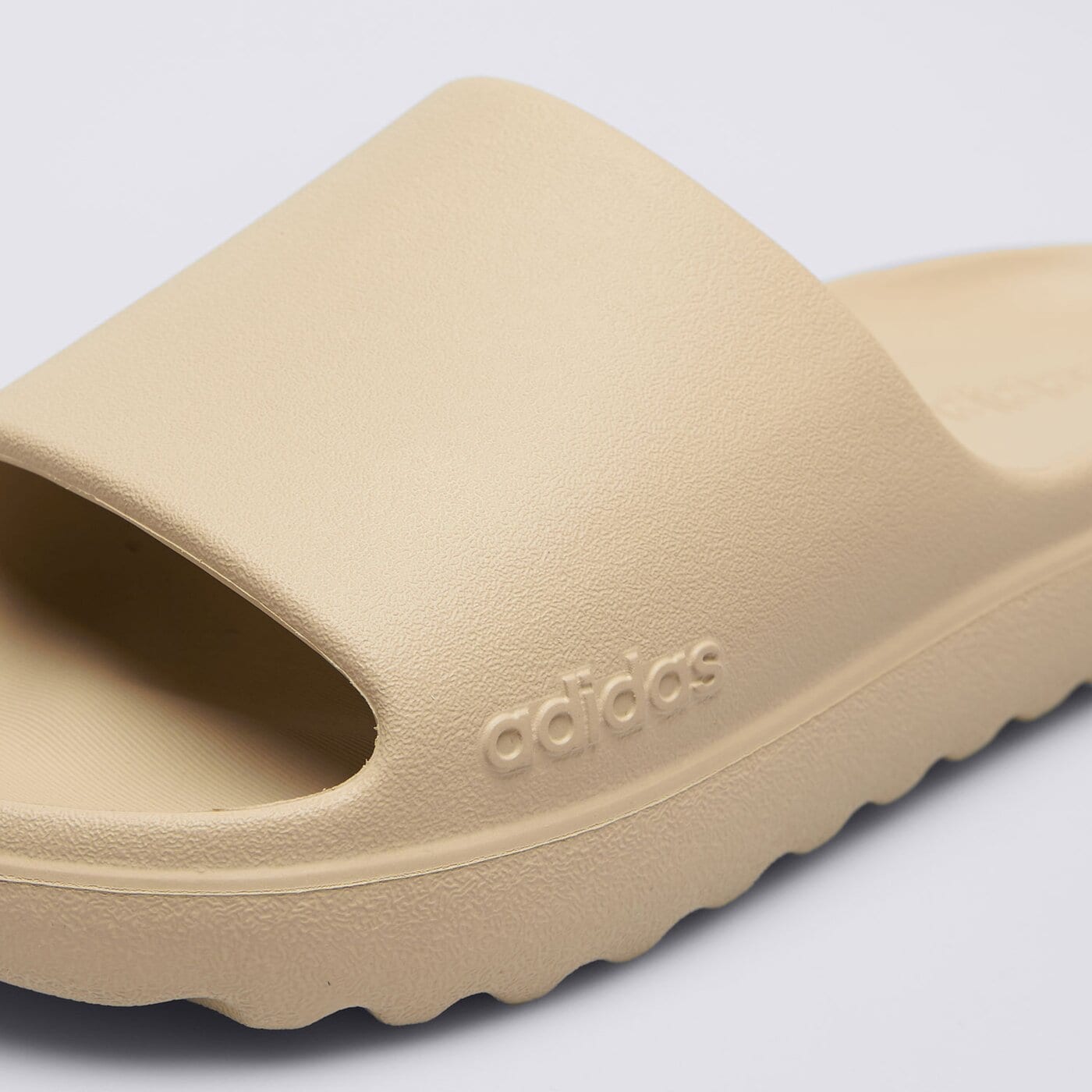 Klapki damskie ADIDAS ADILETTE LUMIA jp9579 kolor beżowy