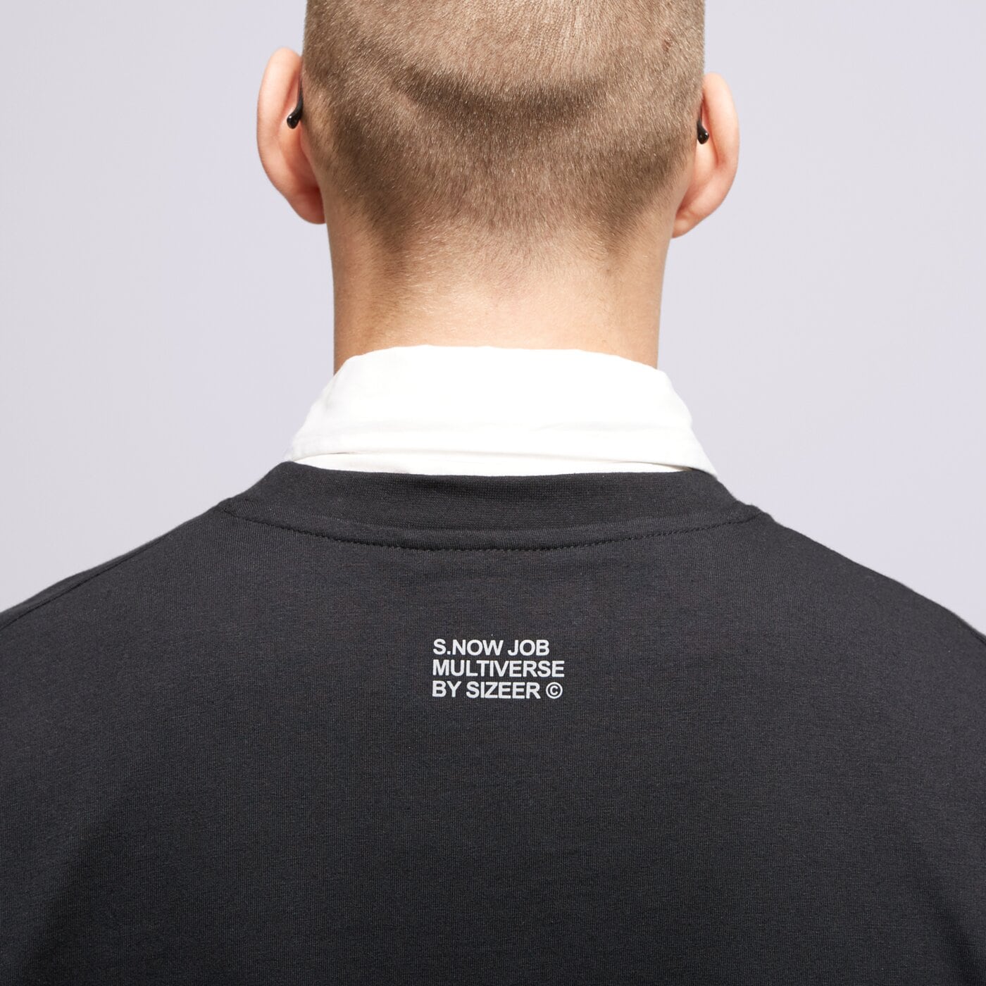 S.NOW JOB SIZEER T SHIRT “WHO MADE WHO”-BLACK si123tsu50002 kolor czarny