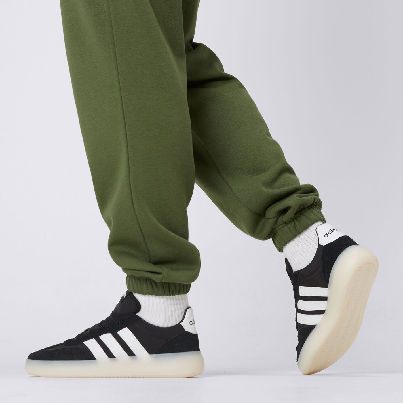 Buty sportowe męskie ADIDAS BARREDA DECODE ji2316 kolor czarny