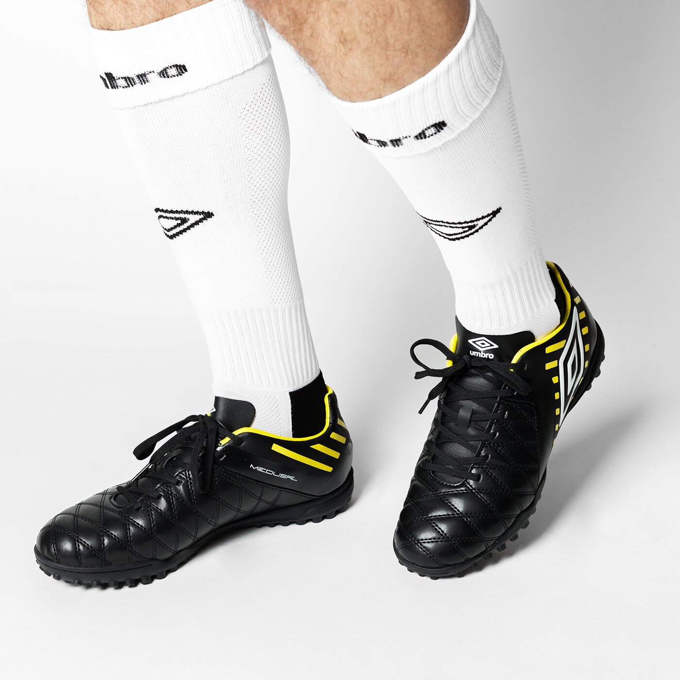 Buty piłkarskie męskie UMBRO MEDUSAE II CLUB TF 81296ufnd kolor czarny