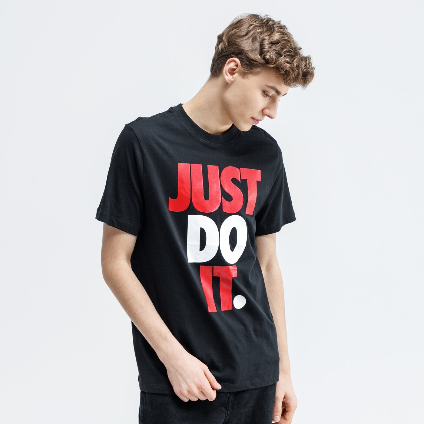 Koszulka męska NIKE T-SHIRT M NSW SNKR CLTR 7 ck2309-010 kolor czarny