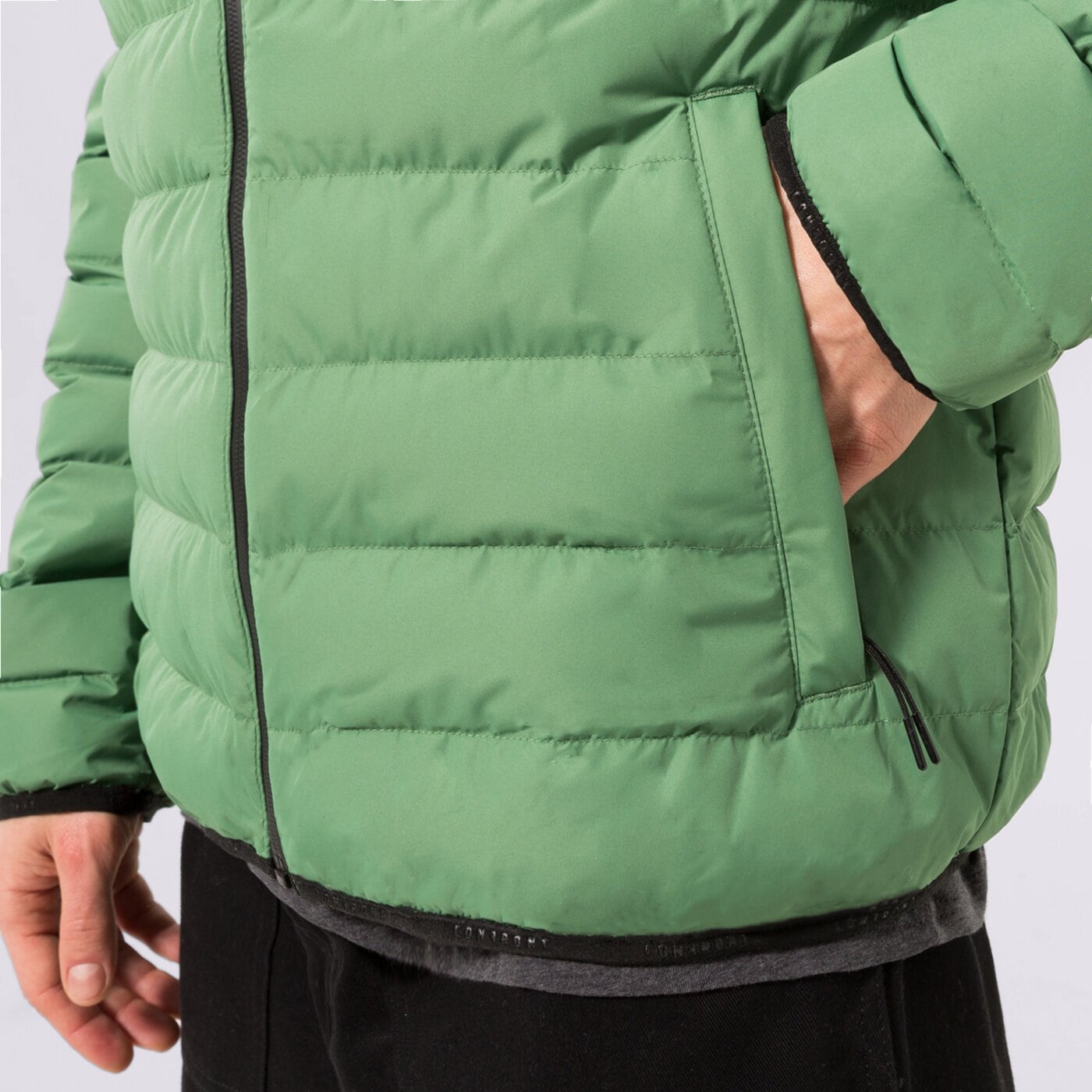 Kurtka zimowa męska CONFRONT KURTKA PUCHOWA CONFRONT ESSENTIAL cf322kum11002 kolor zielony