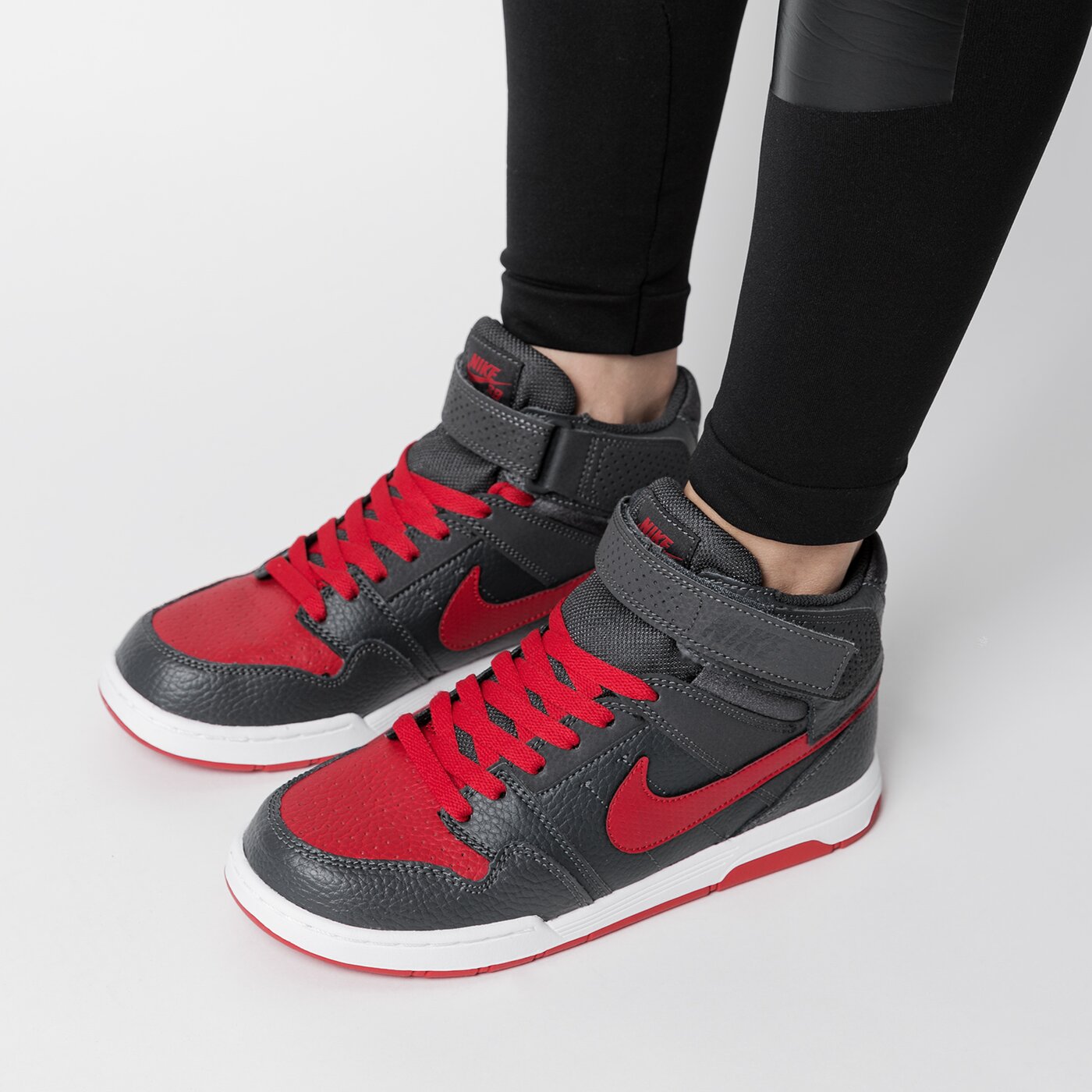 Buty dziecięce NIKE MOGAN MID 2 JR BG 645025-013 kolor czarny