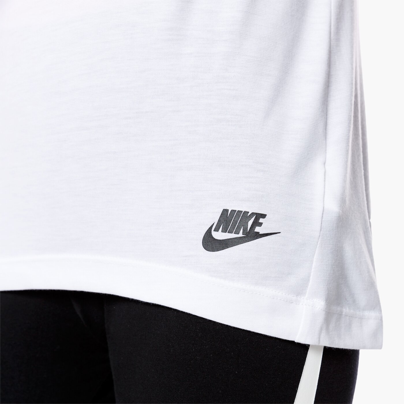 Top damski NIKE TANK W NSW ESSNTL LBR 829751100 kolor biały