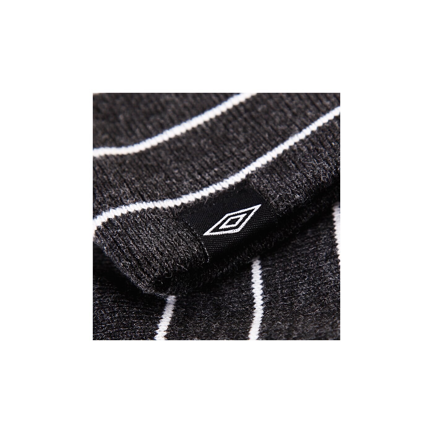 Czapka zimowa damska UMBRO CZAPKA NARROW STRIPES BEANIE GREY ul33cau01 kolor szary