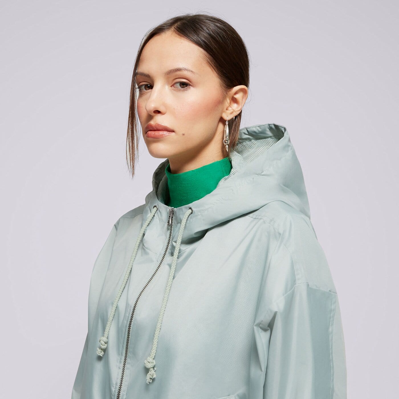 Kurtka przejściowa damska VANS KURTKA MTE THEO WINDBREAKER vn000hjhcjl1 kolor miętowy