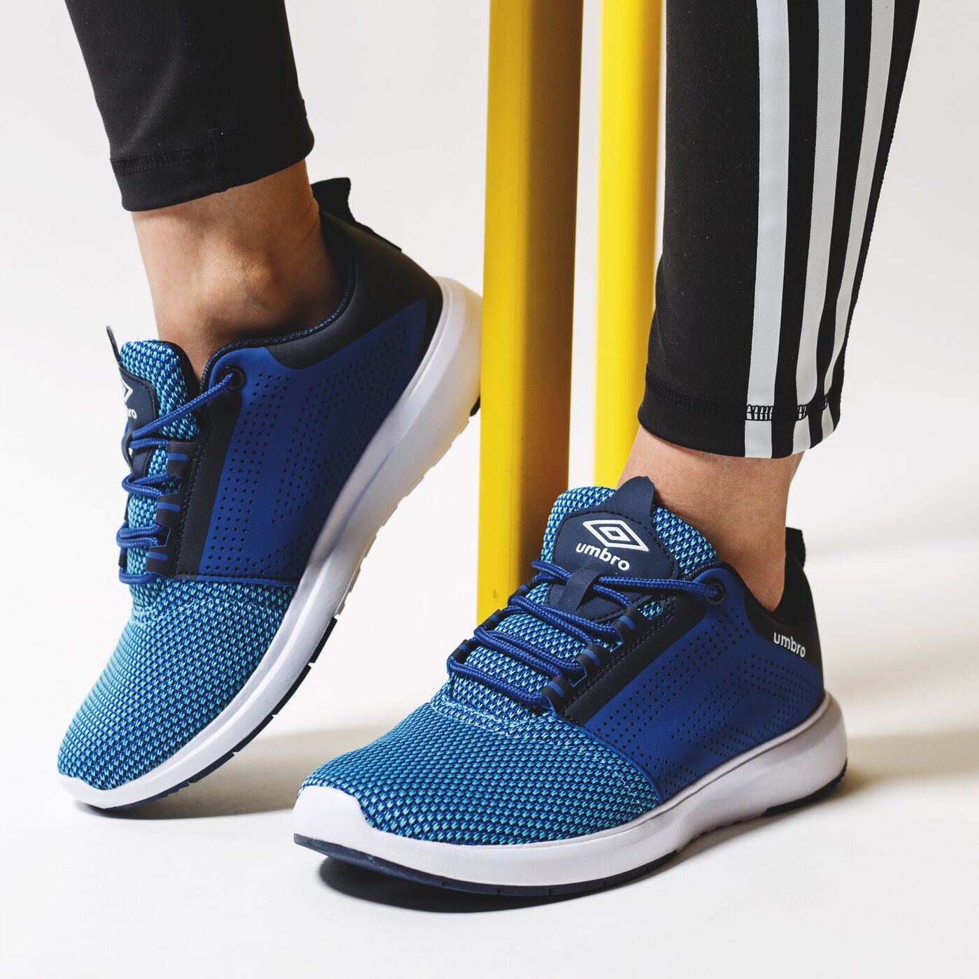 Buty dziecięce UMBRO MATASA JR II umjjd119002 kolor niebieski