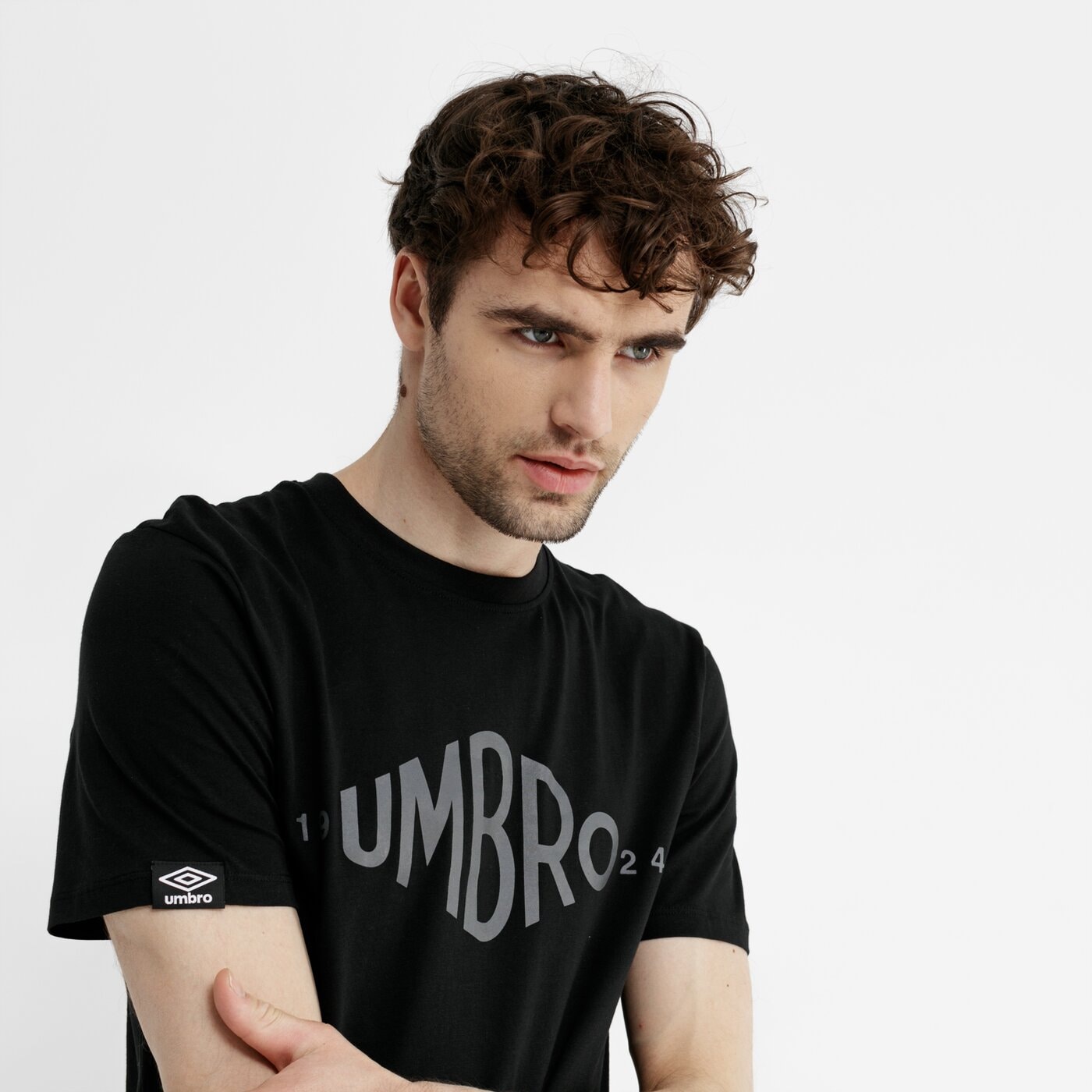 Koszulka męska UMBRO T-SHIRT SS GRAPHIC 65380u-060 kolor czarny