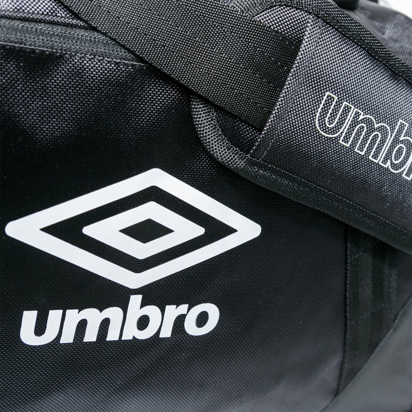 Torba sportowa damska UMBRO TORBA WREXHAM ul320tom03001 kolor czarny