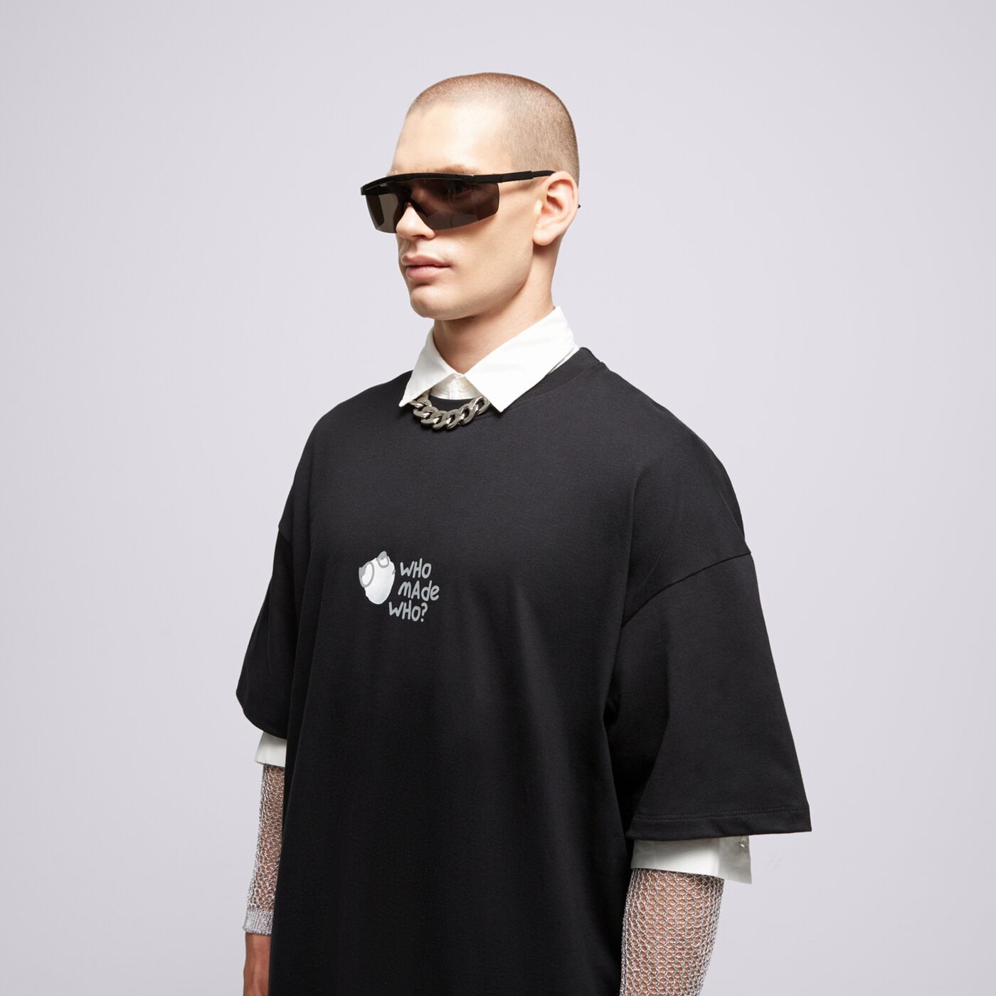 S.NOW JOB SIZEER T SHIRT “WHO MADE WHO”-BLACK si123tsu50002 kolor czarny