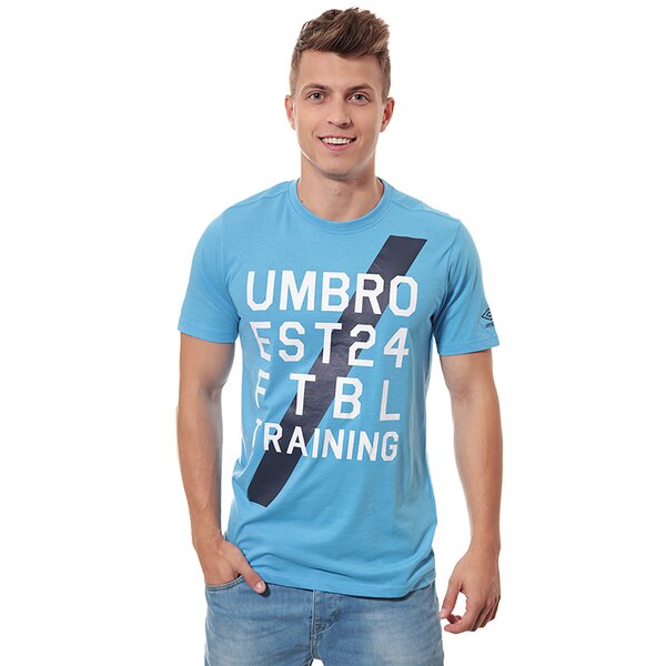 Koszulka męska UMBRO T-SHIRT GRAPHIC FTBL TEE 62582ucp1 kolor niebieski