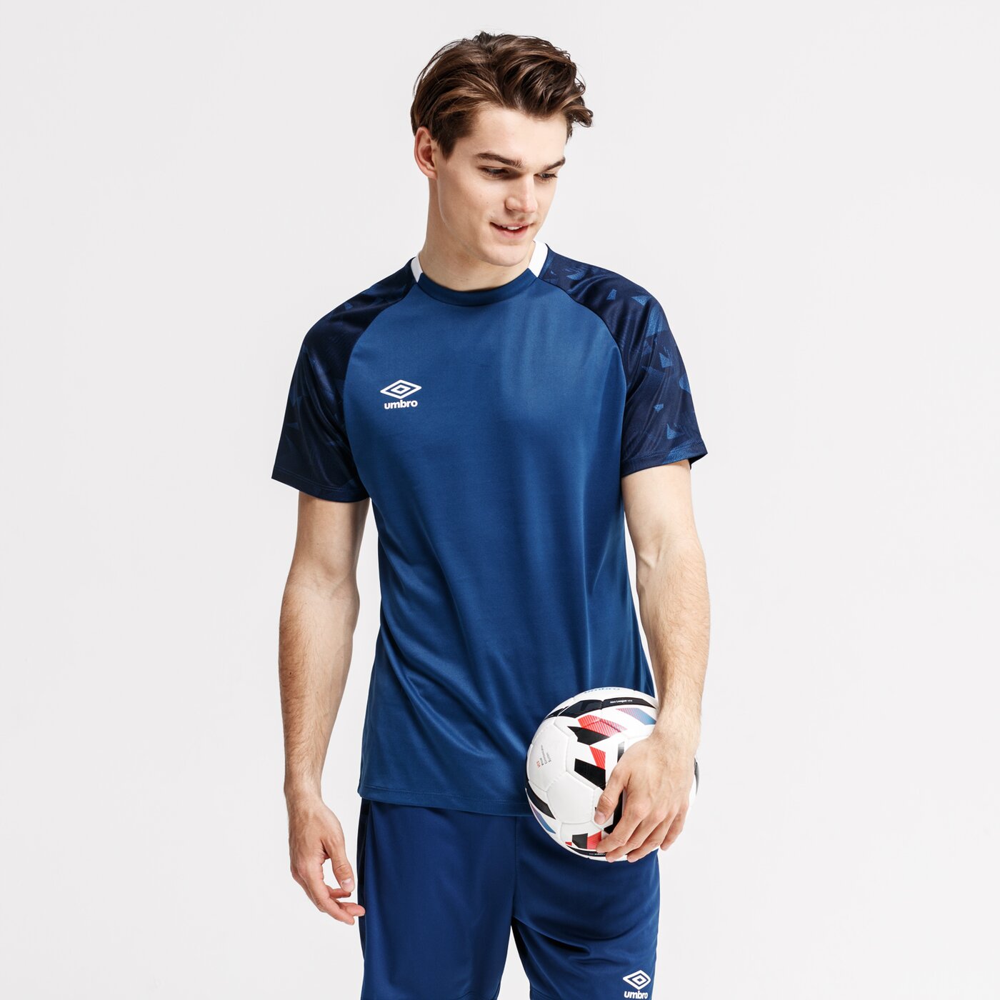 Koszulka męska UMBRO T-SHIRT SS FRAGMENT JERSEY 65274u-es6 kolor niebieski