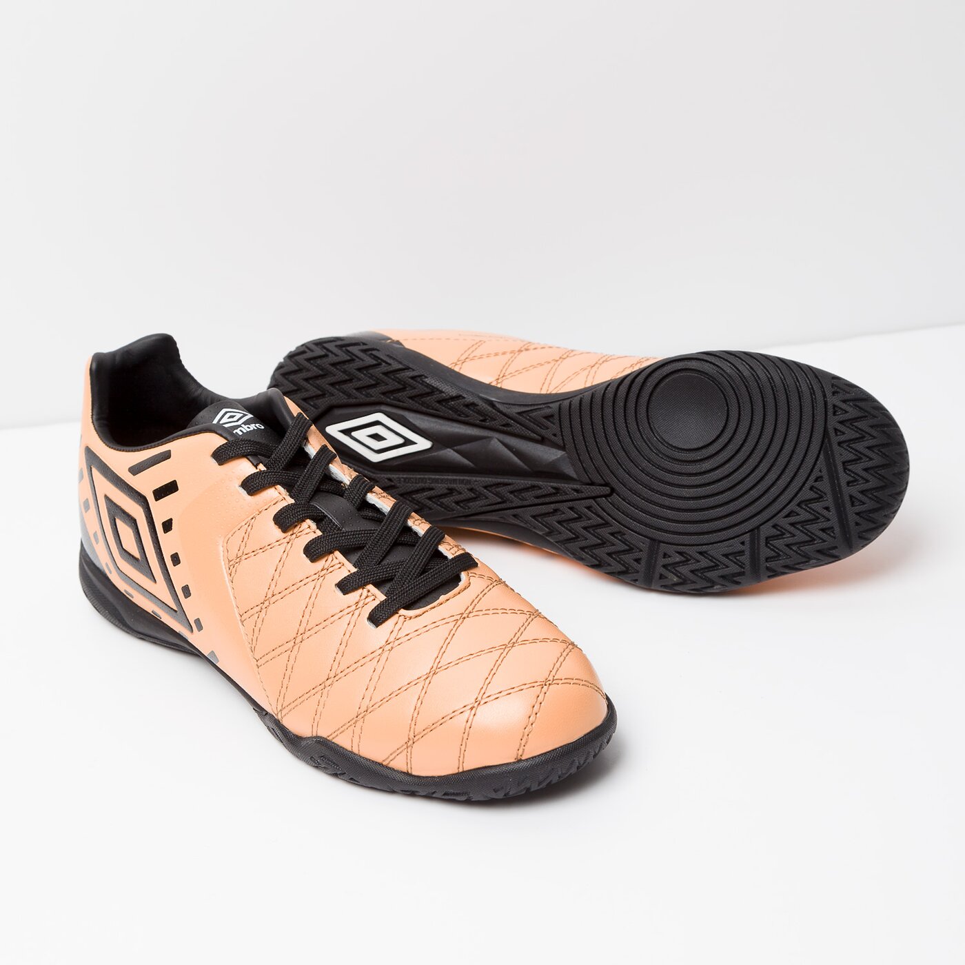 Buty piłkarskie dla dzieci UMBRO MEDUSAE II CLUB IC - JNR  81300ufne kolor pomarańczowy