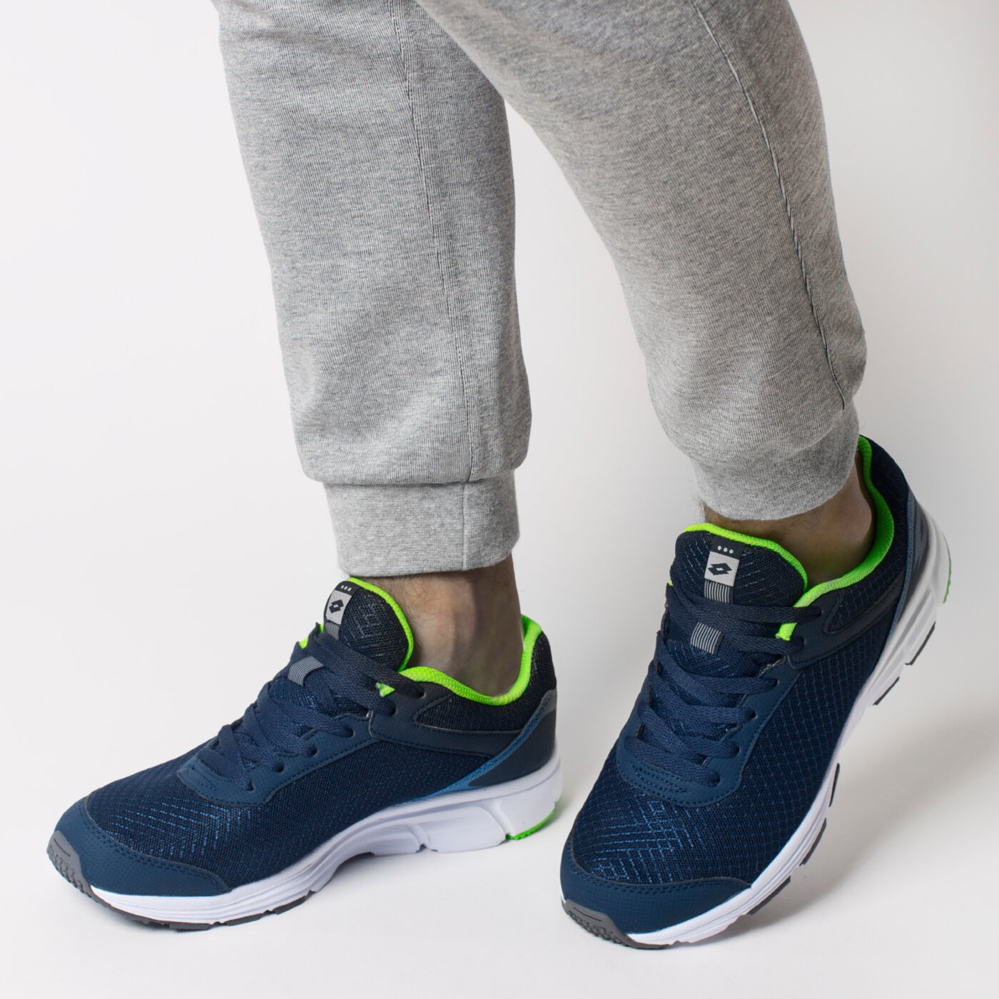 Buty do biegania męskie LOTTO SPEEDRIDE 550 III t3834 kolor granatowy