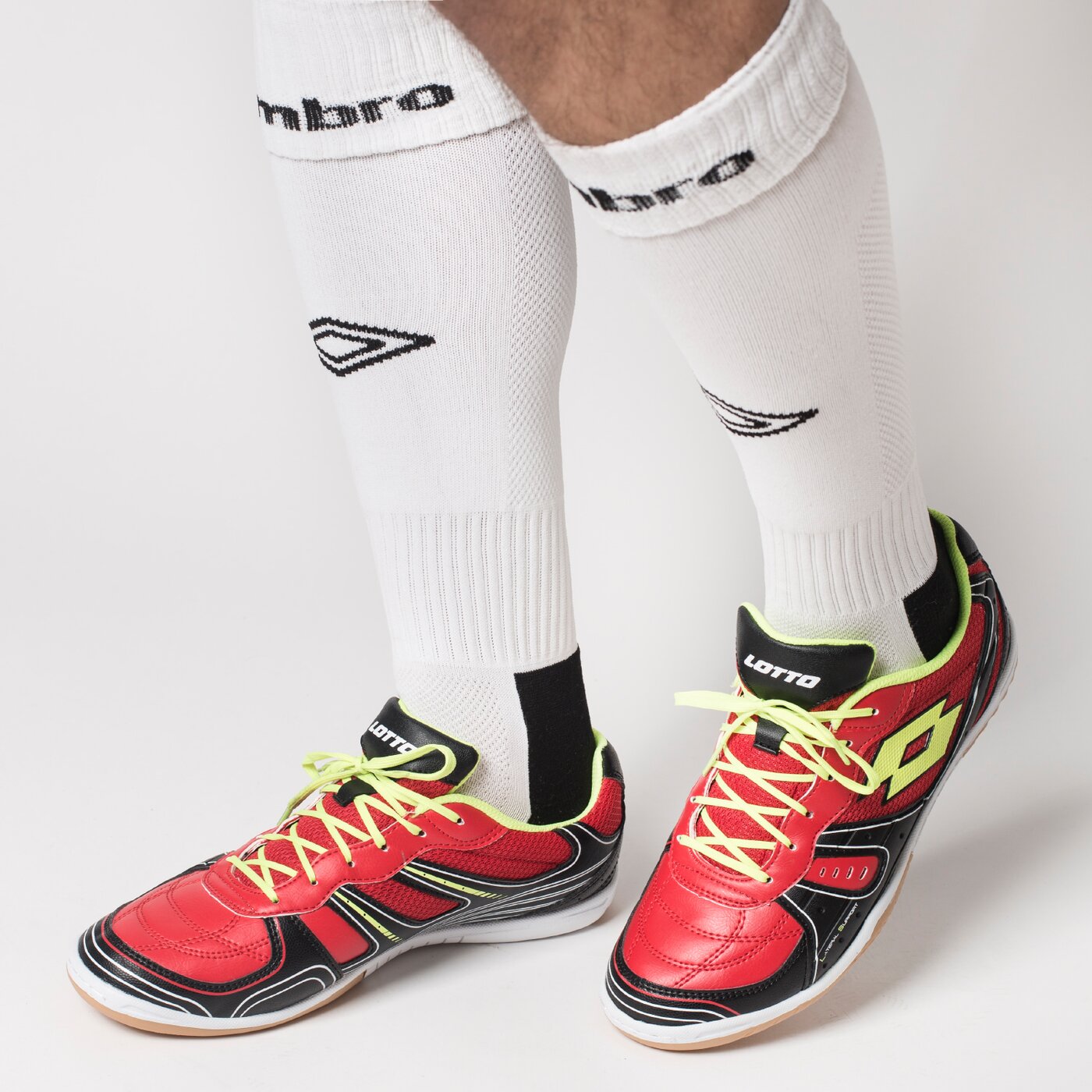 Buty piłkarskie męskie LOTTO TACTO 500 III t3424 kolor czerwony