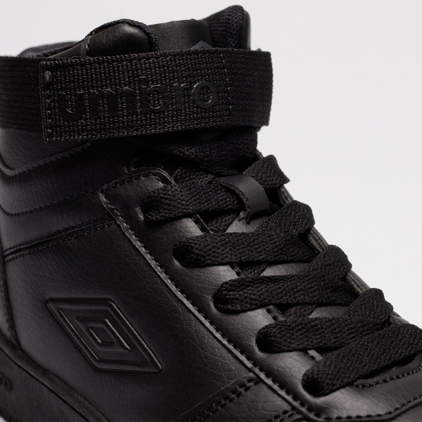 Buty dziecięce UMBRO GRAND MID JR umjjl222001 kolor czarny