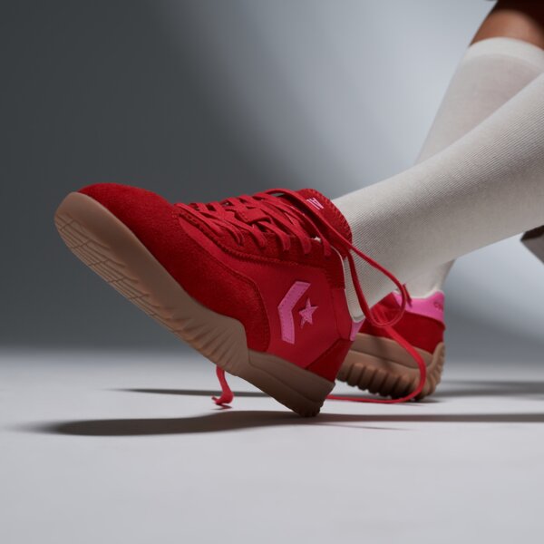 Buty sportowe damskie CONVERSE RUN STAR TRAINER a10371c kolor czerwony