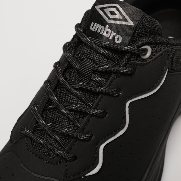 Buty treningowe męskie UMBRO SHOOTER ummx123002 kolor czarny