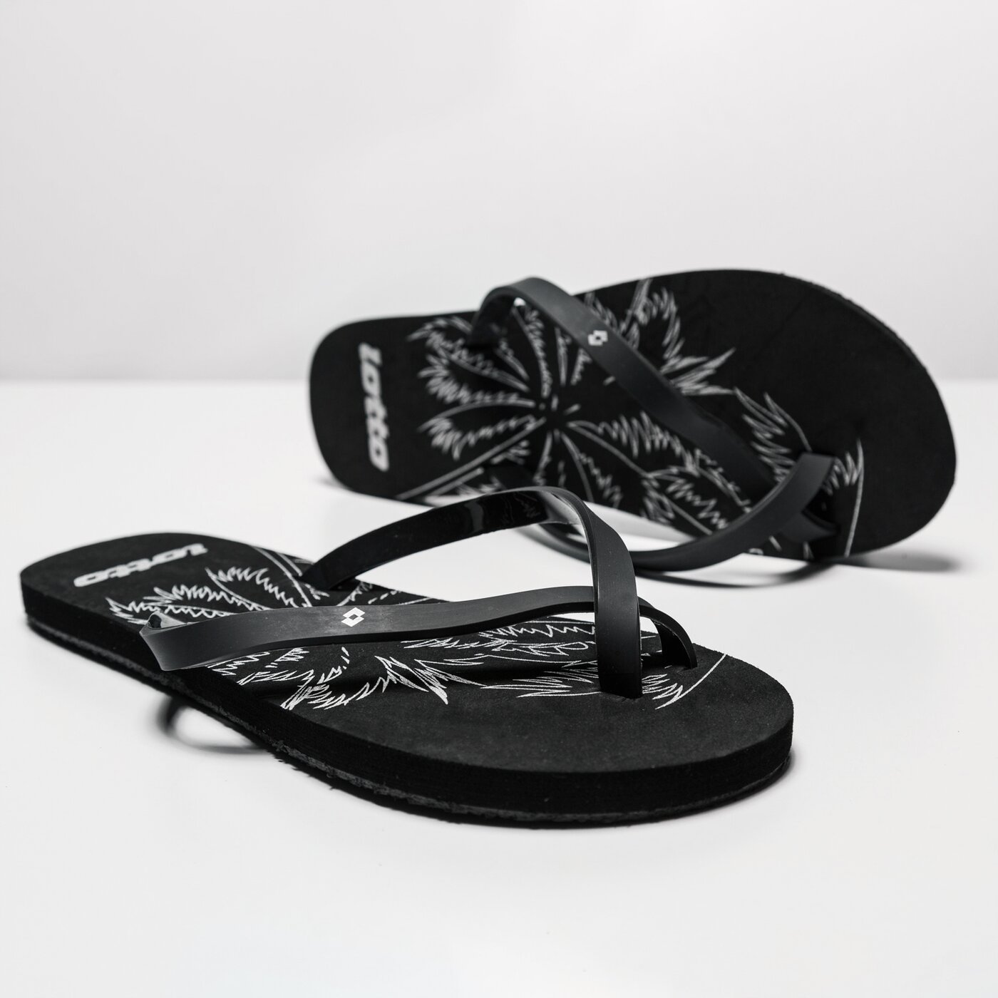 Klapki damskie LOTTO PALM lowk119001 kolor czarny