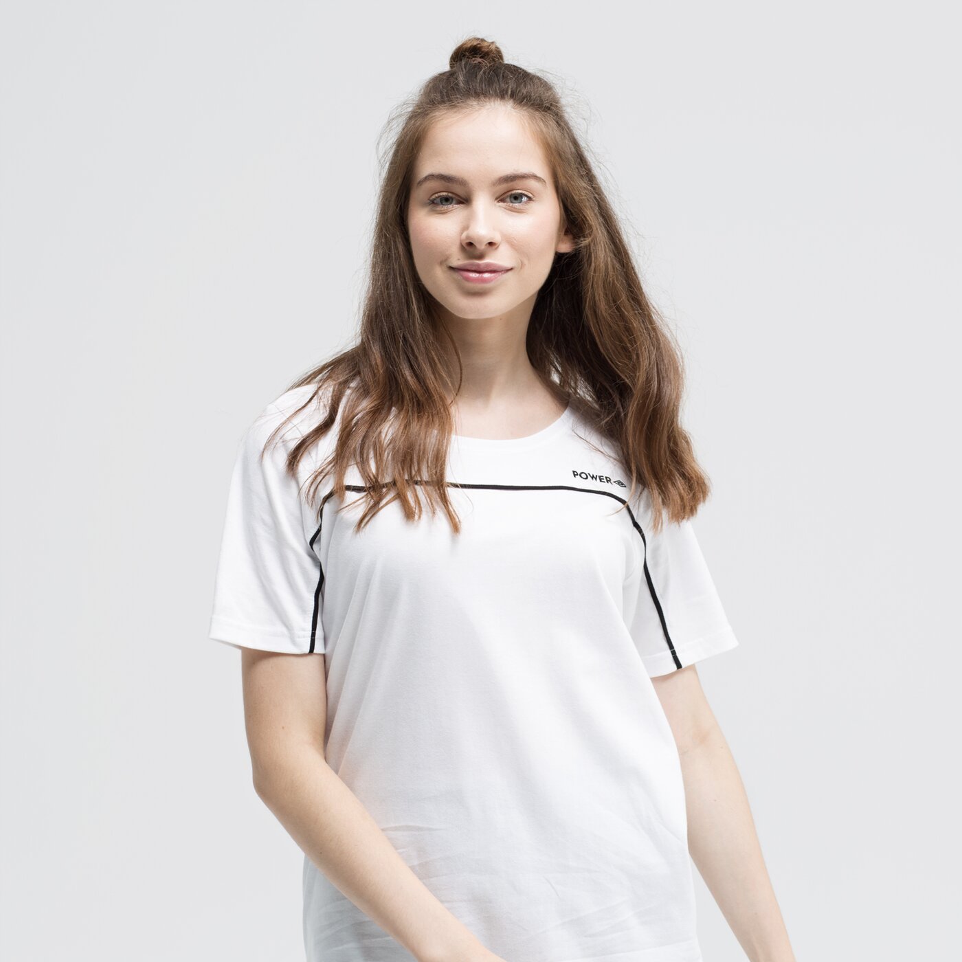UMBRO T SHIRT ATIOKU (UL39TSD07001) Damskie | cena 29,99 PLN, kolor biały | Koszulki Umbro UMBRO T SHIRT ATIOKU (UL39TSD07001) Damskie | cena 29,99 PLN, kolor biały | Koszulki Umbro