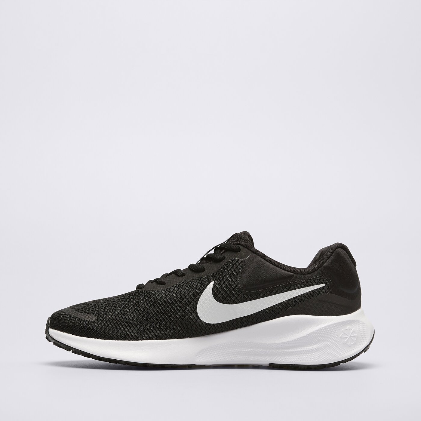 スニーカー Nike Revolution 7 Men's Black & White FB2207-001 NIKE REVOLUTION 7 (FB2207-001) czarny | Męskie Buty do