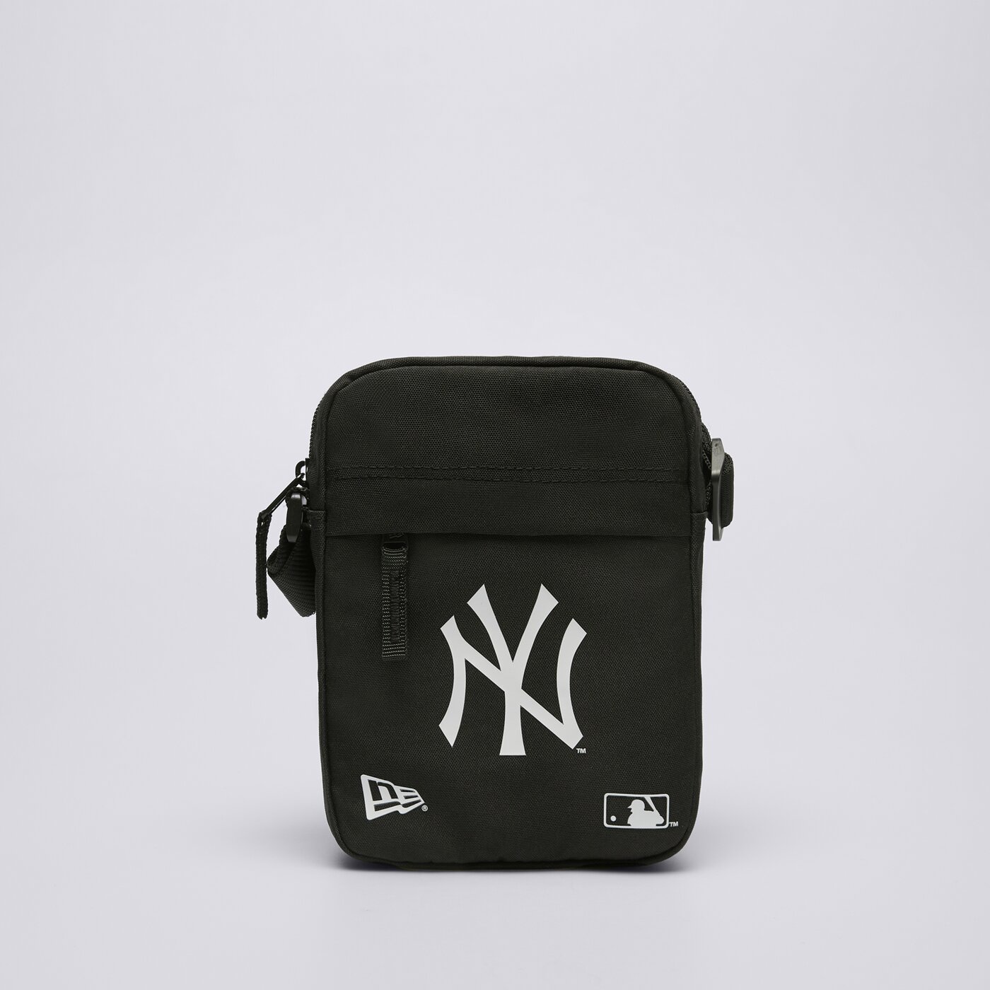 Torba sportowa damska NEW ERA TOREBKA MLB SIDE BAG NYY BLK BLKWHI NEW YORK YANKEES 11942030 kolor czarny