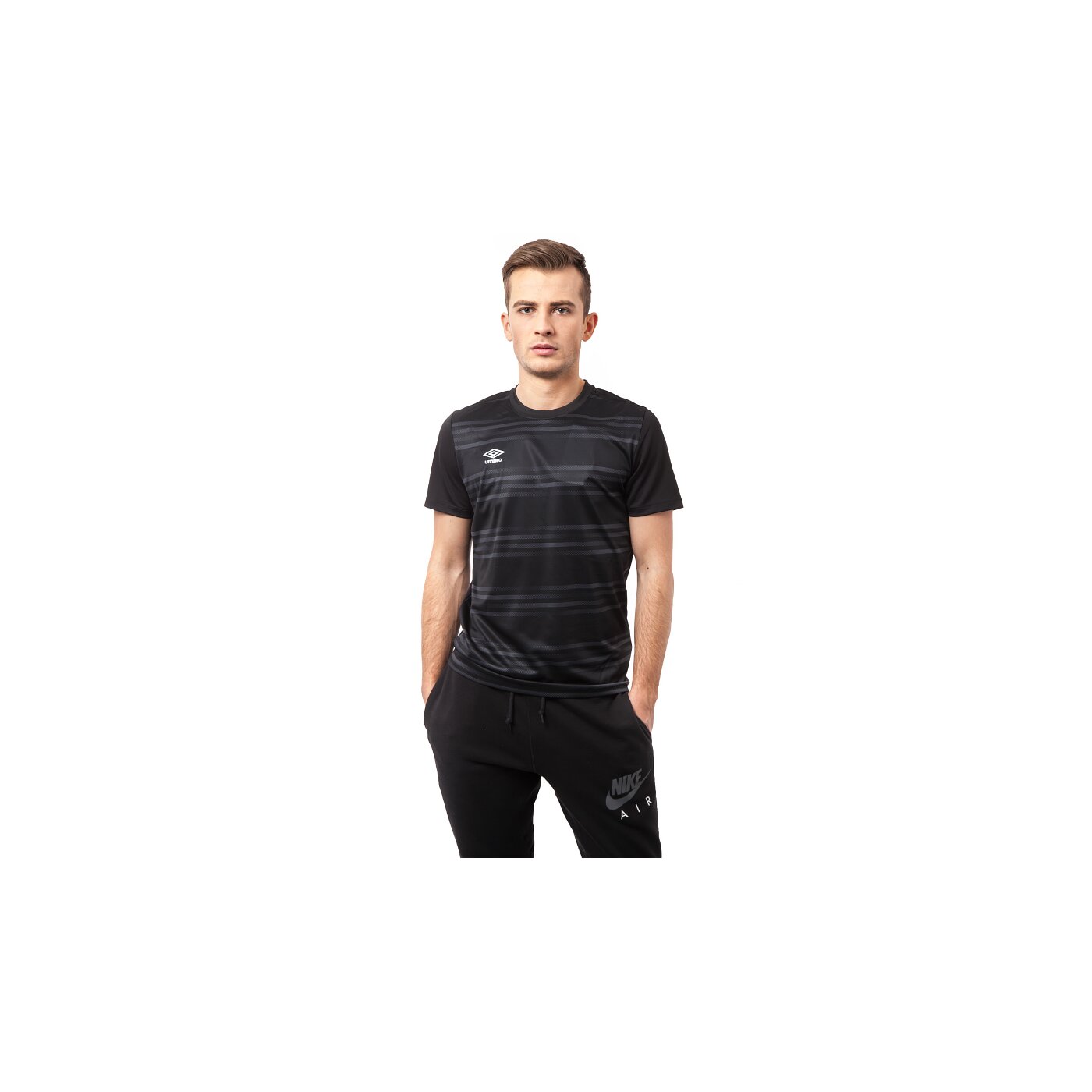 Koszulka męska UMBRO T-SHIRT PRO TRAINING GRAPHIC POLY TEE 1 62916uc44 kolor czarny
