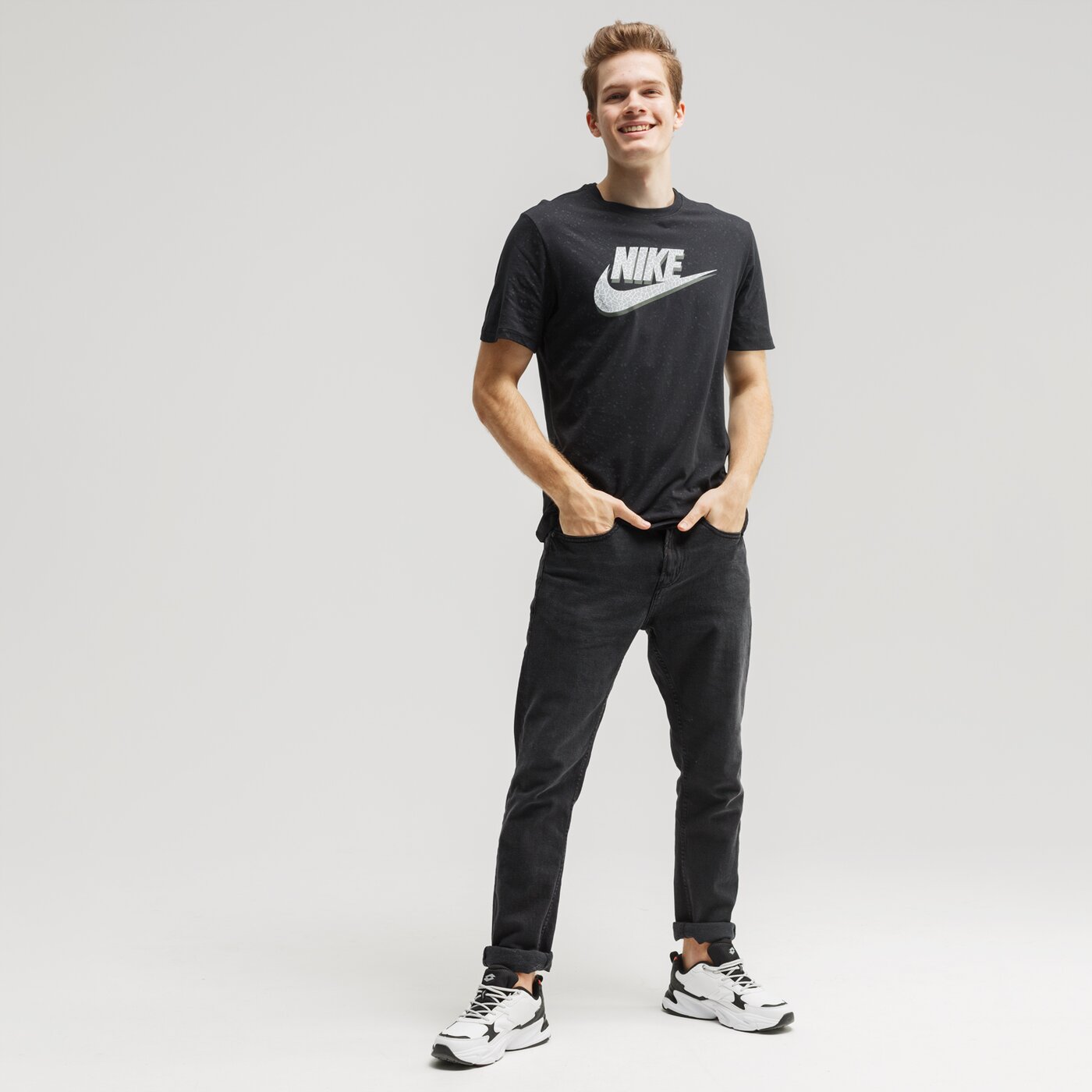 Koszulka męska NIKE T-SHIRT M NSW PRINT PACK SWOOSH cu6809-010 kolor czarny