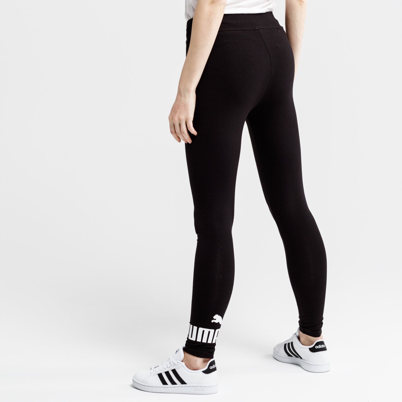 Spodnie dresowe damskie PUMA LEGGINGS ESS LOGO 85181801 kolor czarny