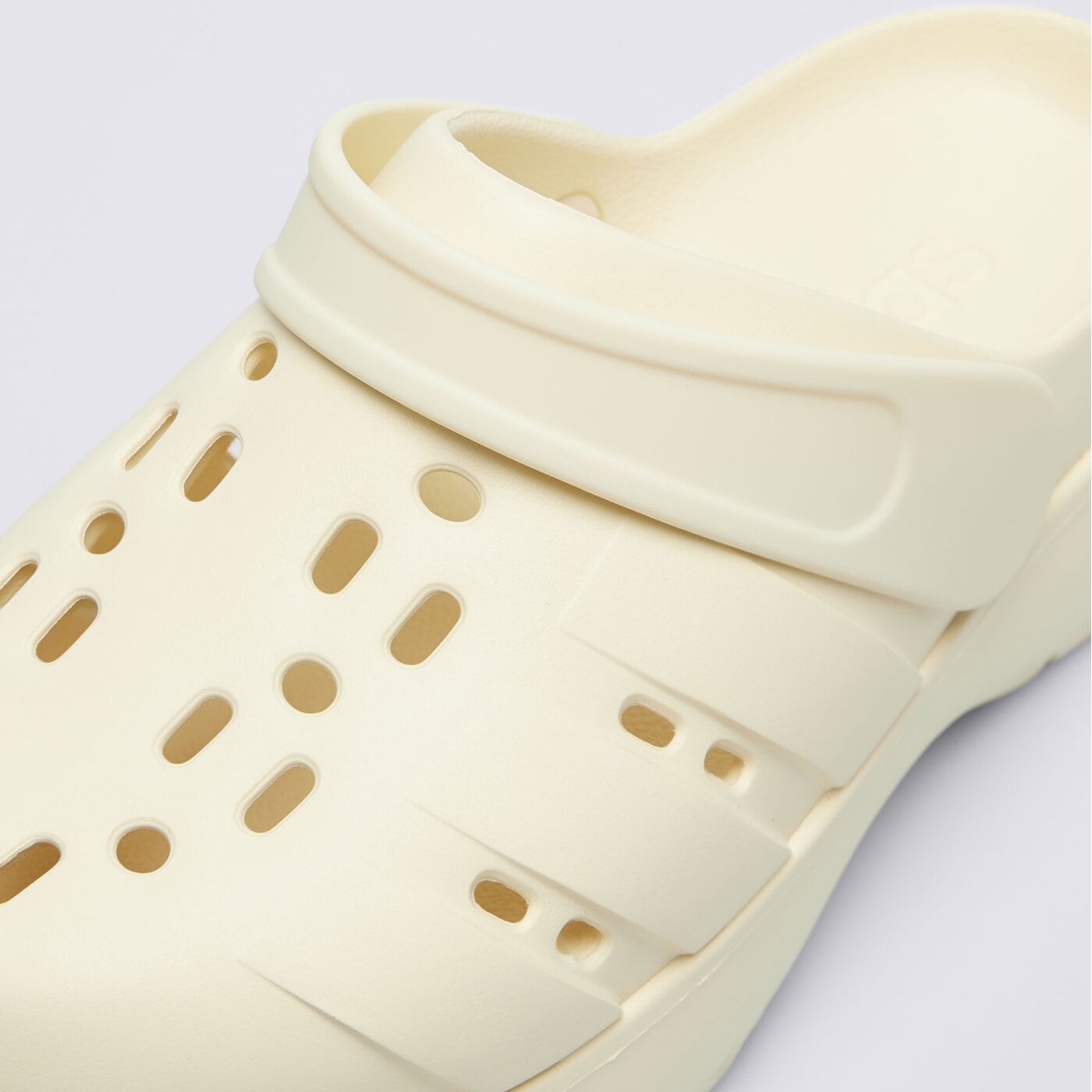 Sandały damskie ADIDAS ADILETTE CLOG PLATFORM jp7159 kolor beżowy